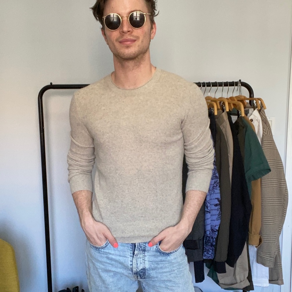 Club Monaco Light Weight Sweater